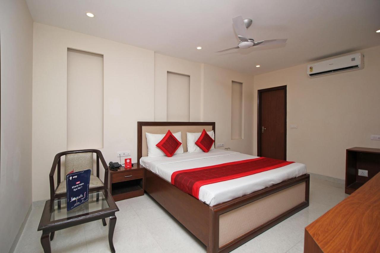 Oyo Hotel Blu Pebbles Near Delhi Airport Nova Deli Exterior foto