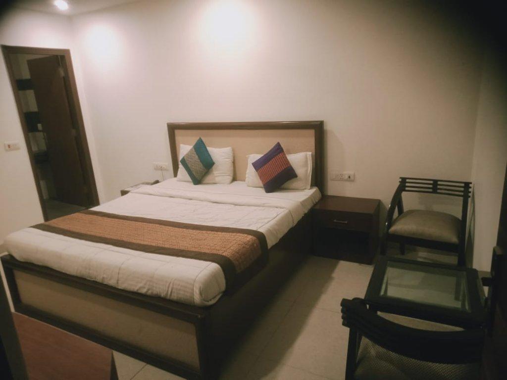 Oyo Hotel Blu Pebbles Near Delhi Airport Nova Deli Exterior foto